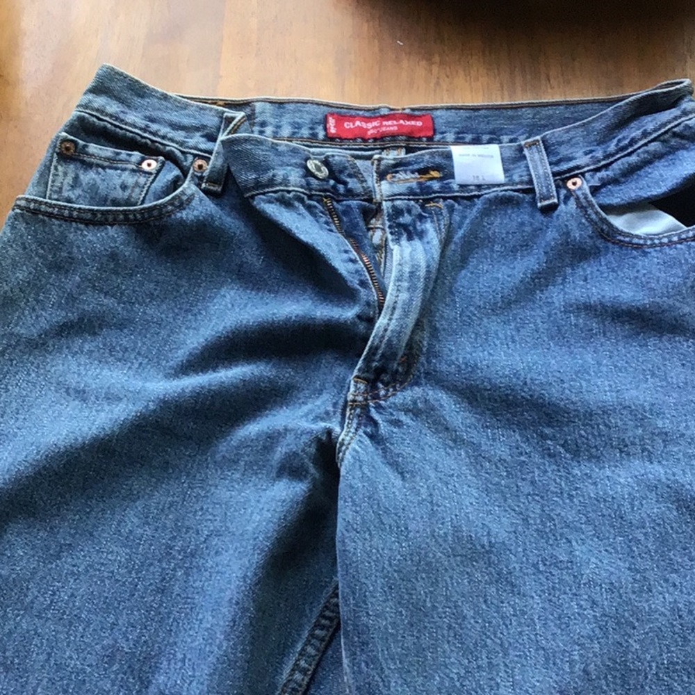 Levi’s - Picture 2 of 2